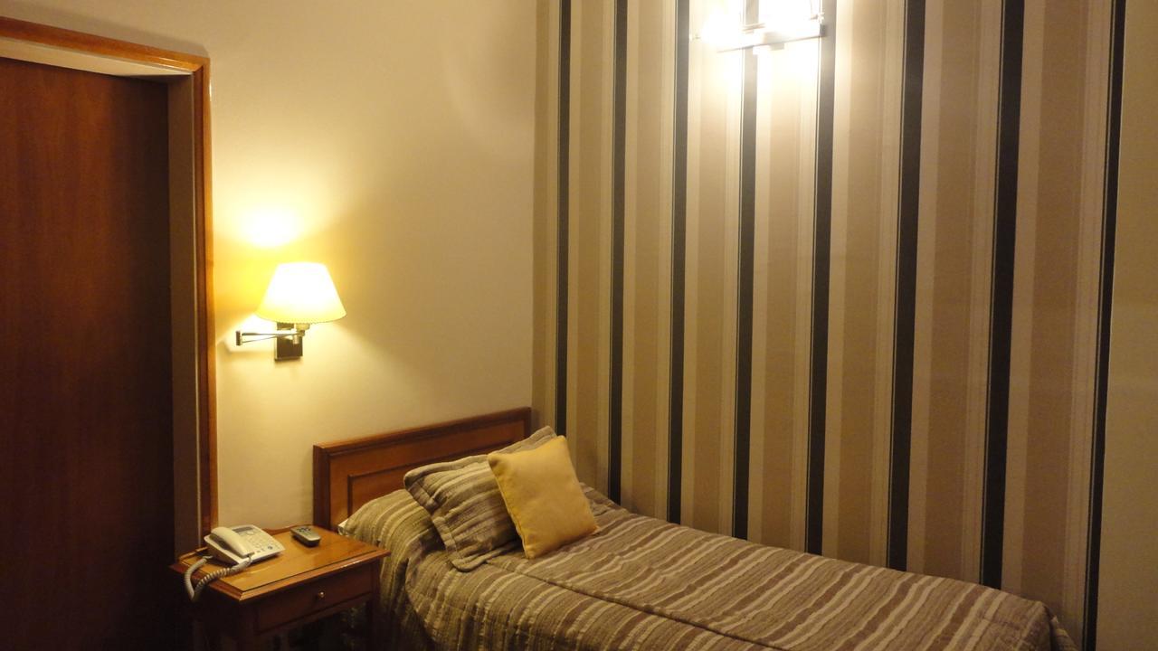 Hotel Piero 梅塞德斯镇 外观 照片